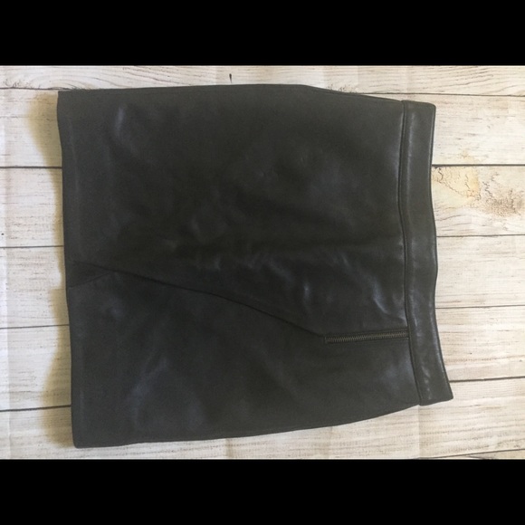 Michelle Mason leather miniskirt - Picture 2 of 4